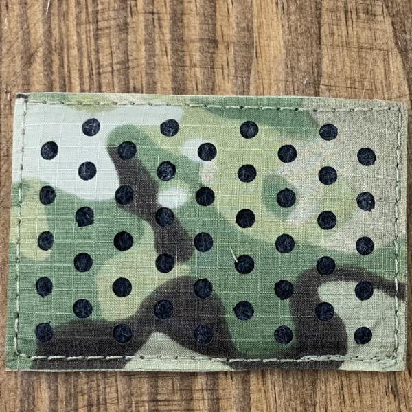 https://www.matbock.com/cdn/shop/products/Dots_600x600_04fa9c74-041a-471b-a439-e0a7935d7141.png?v=1558135270&width=1800